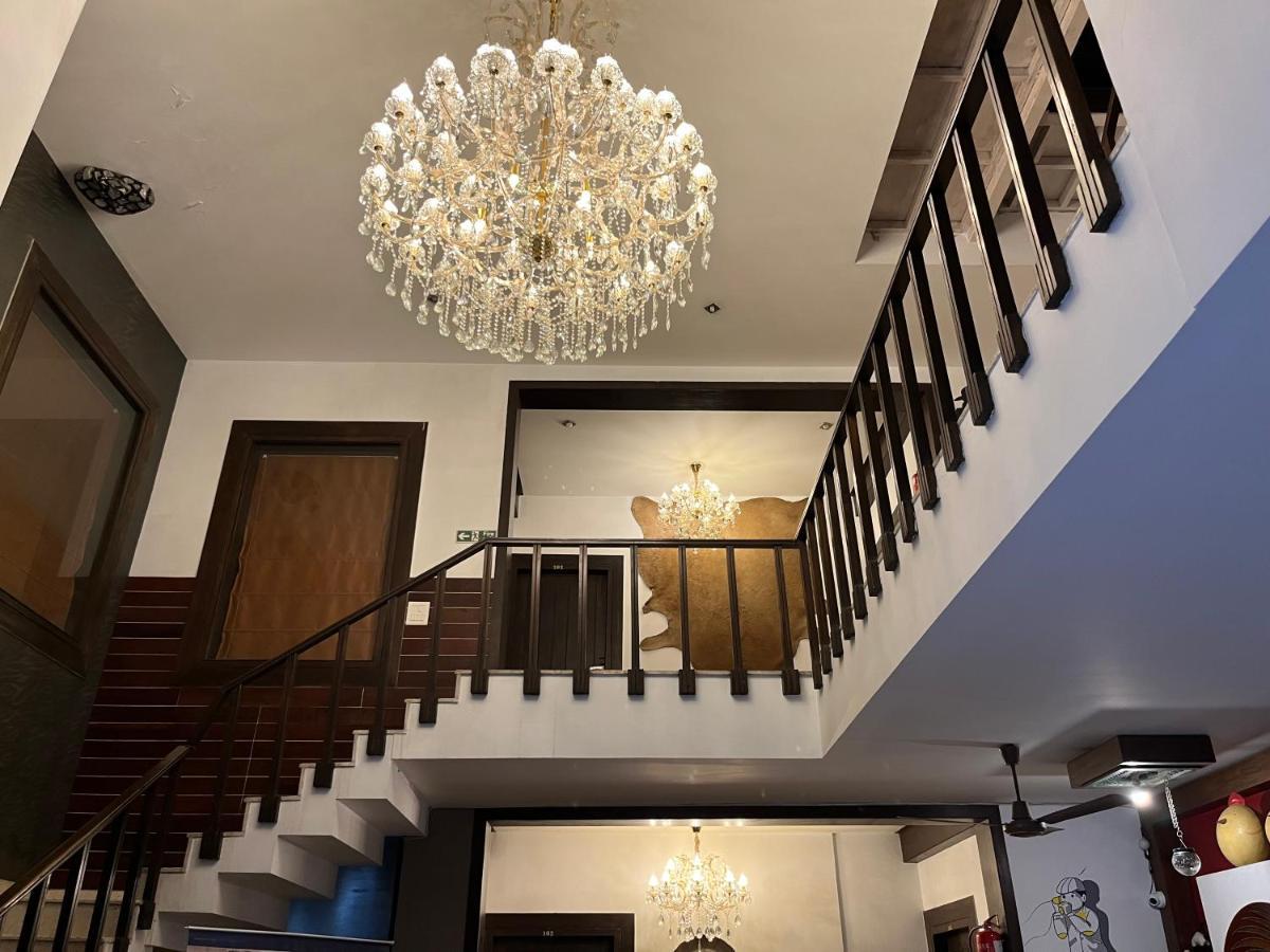 Aakritii Hotels Γκουργκάον Εξωτερικό φωτογραφία