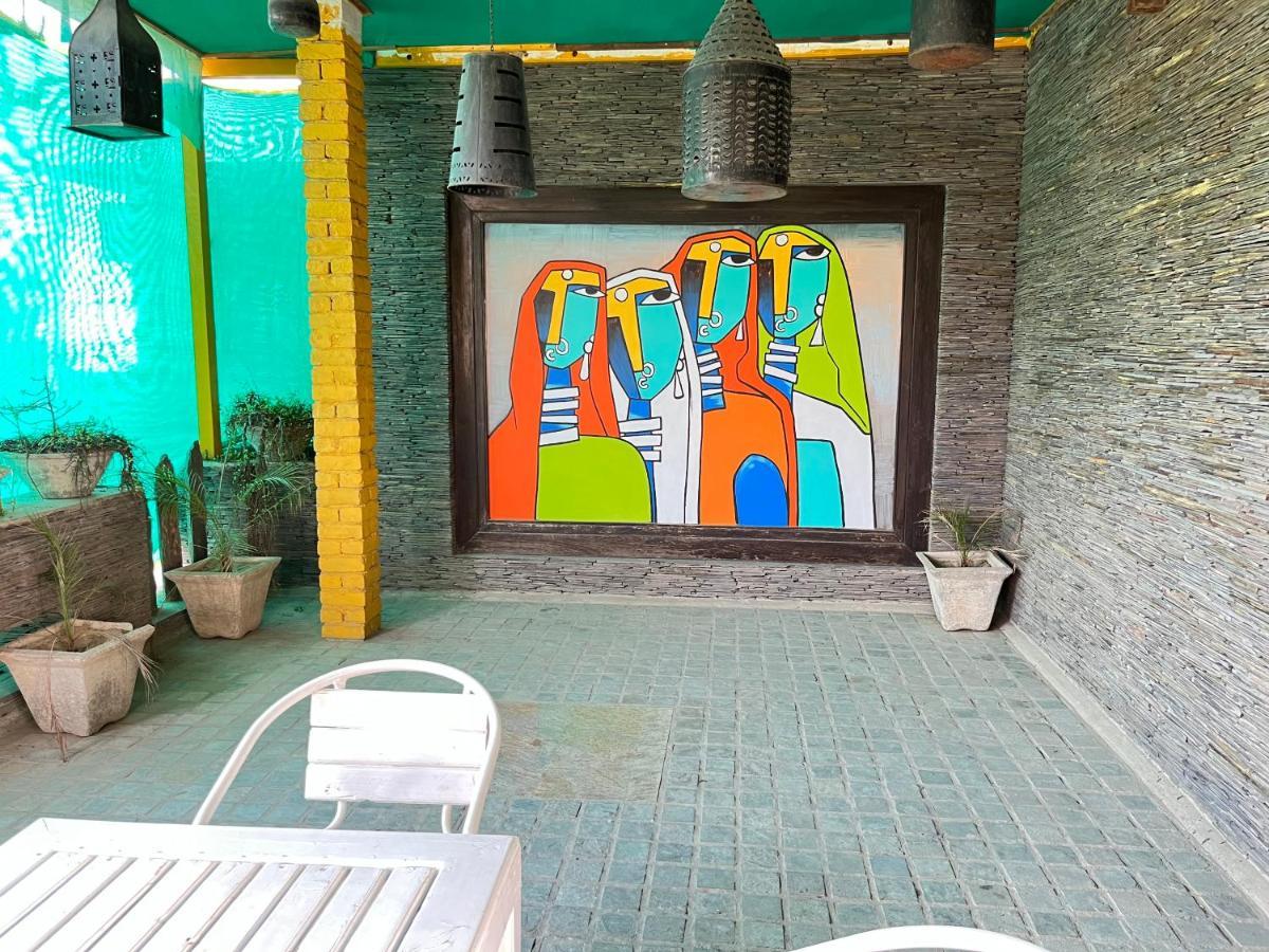 Aakritii Hotels Γκουργκάον Εξωτερικό φωτογραφία