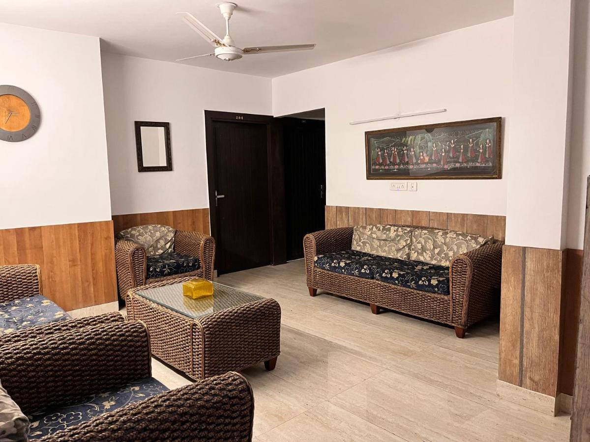 Aakritii Hotels Γκουργκάον Εξωτερικό φωτογραφία