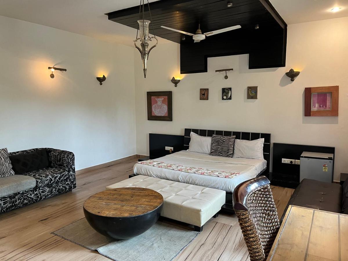 Aakritii Hotels Γκουργκάον Εξωτερικό φωτογραφία